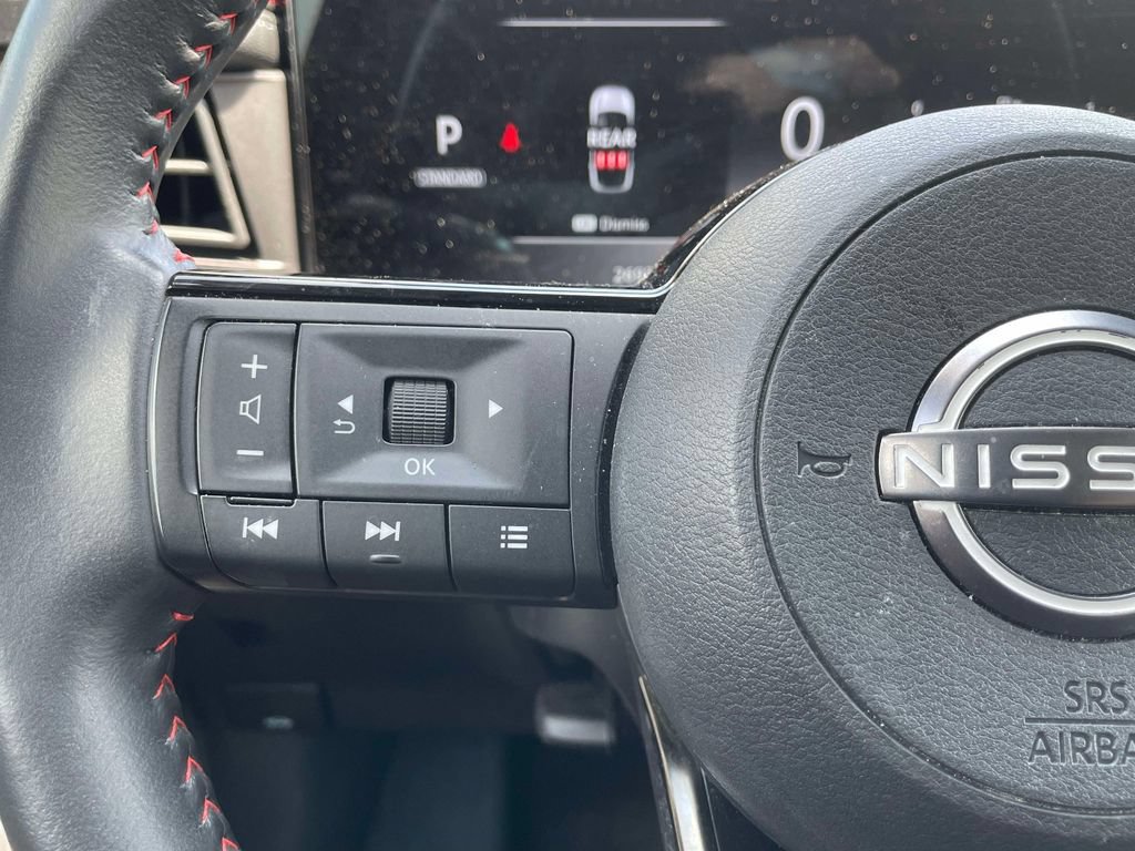 Used 2025 Nissan Kicks SR FWD image 19