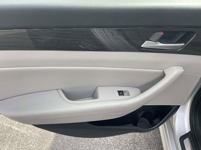 Used 2018 Hyundai Sonata Limited image 11