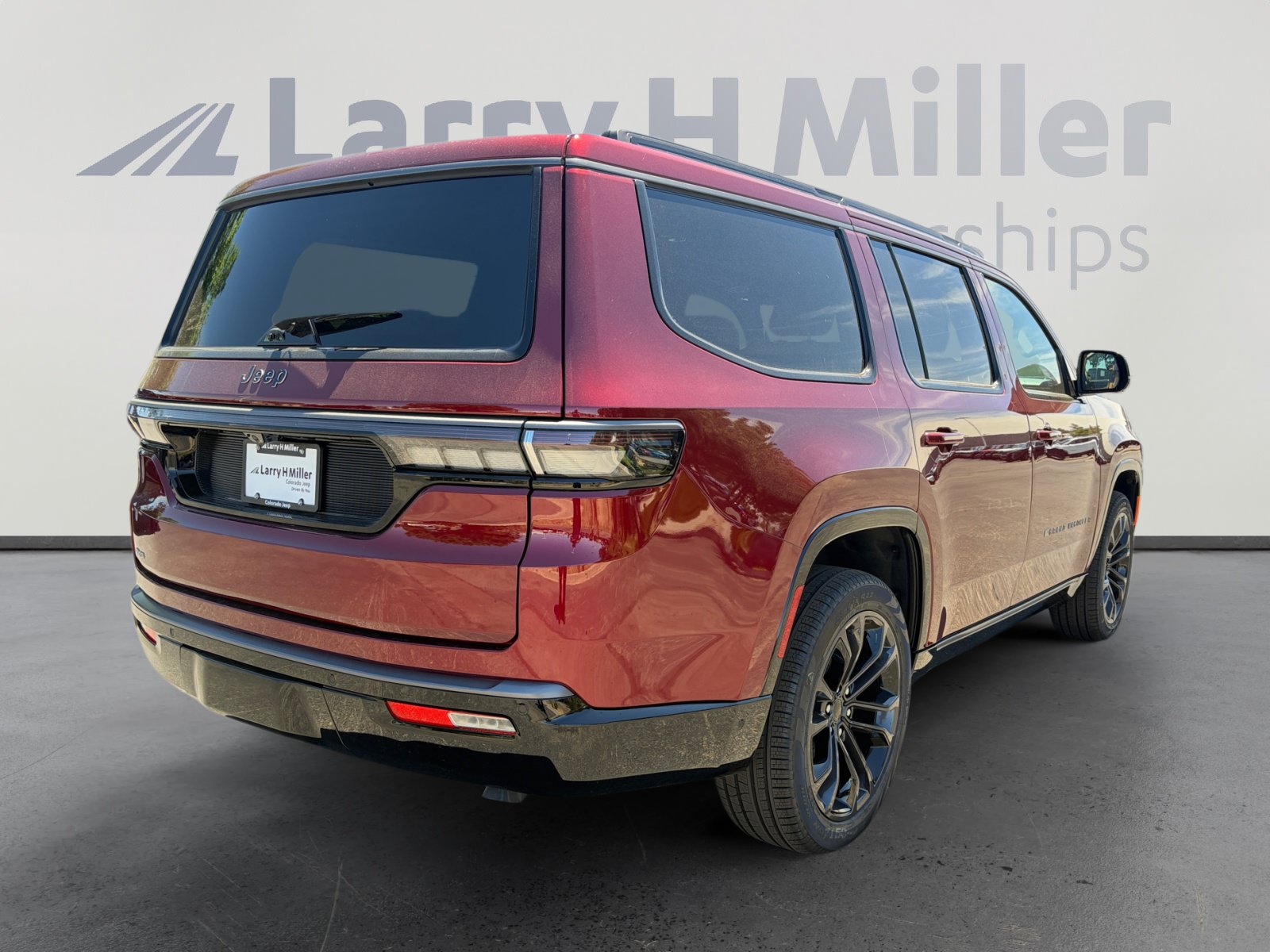 New 2026 Jeep Grand Wagoneer Summit AWD/4WD image 5