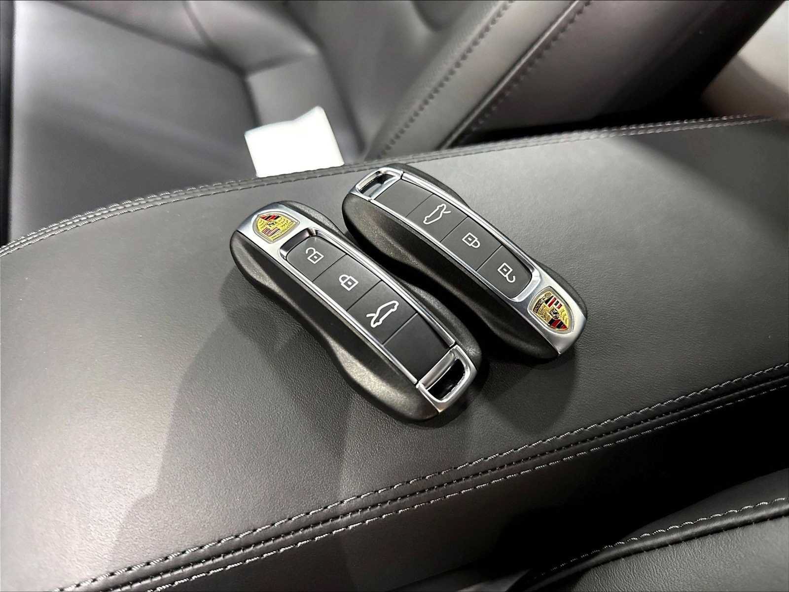 New 2026 Porsche 911 Targa 4 GTS AWD/4WD image 36