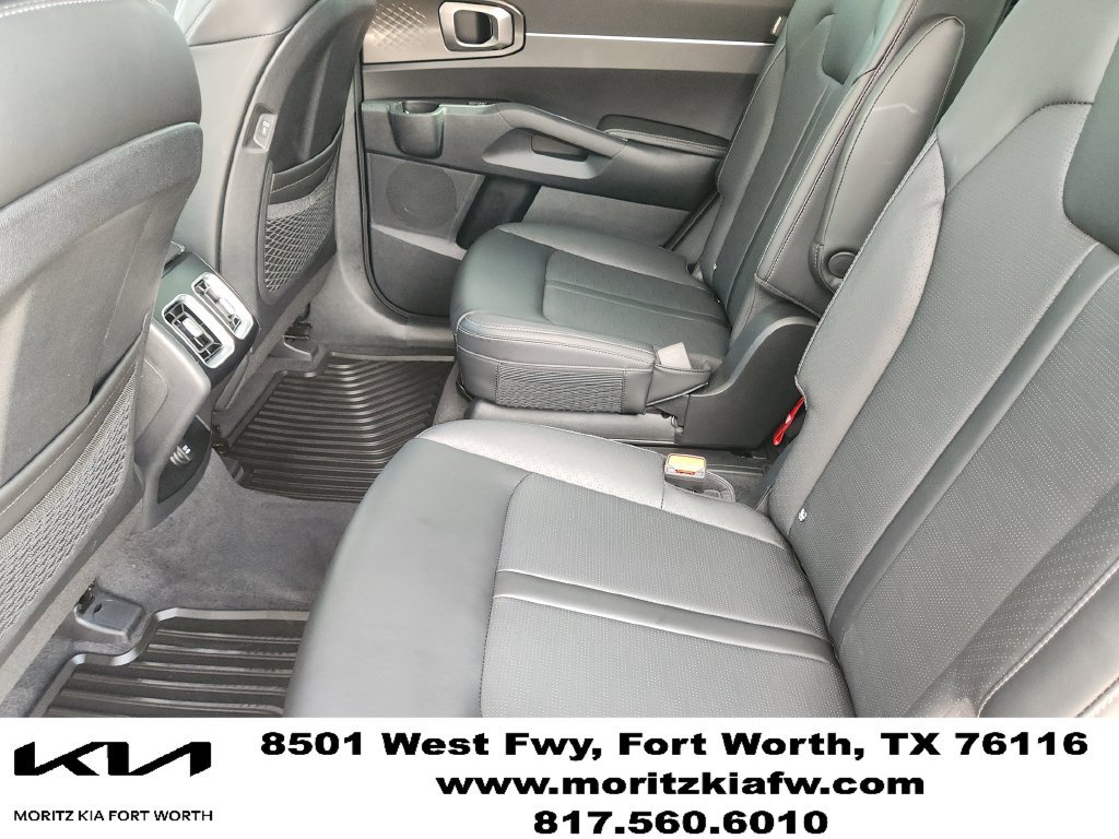 Certified 2025 Kia Sorento EX FWD image 32