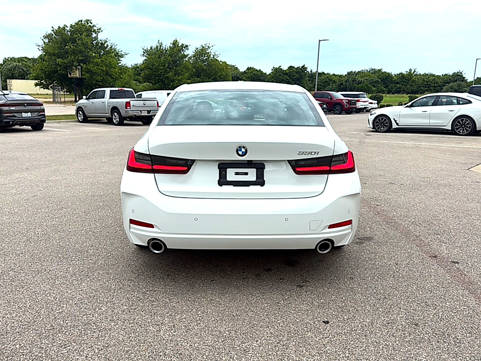Used 2024 BMW 330i Sedan w/ Premium Package RWD image 6