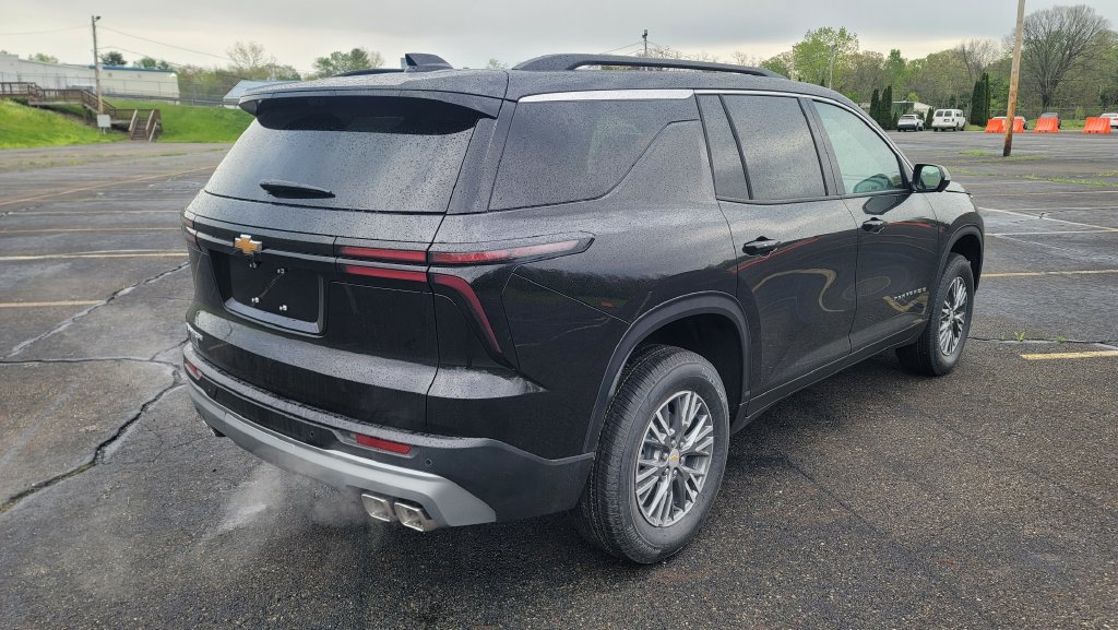 New 2026 Chevrolet Traverse LT w/ Driver Confidence Package FWD image 12