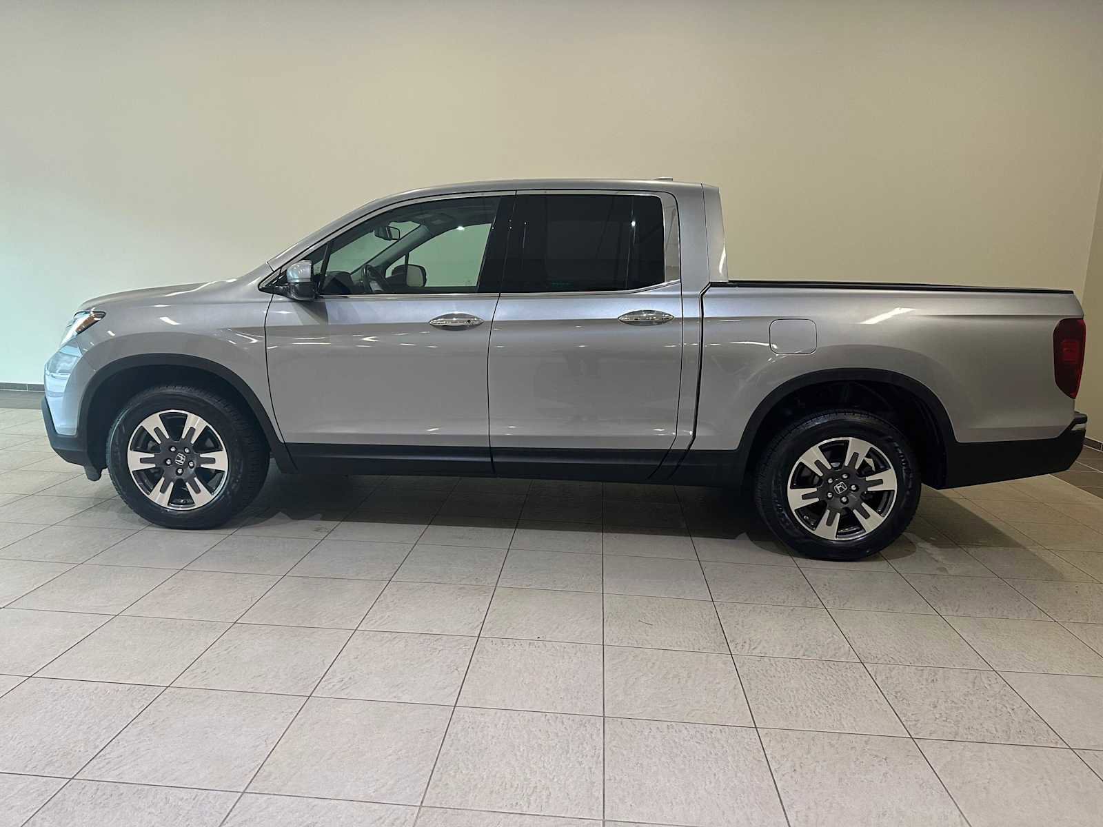 Used 2019 Honda Ridgeline RTL-E image 3