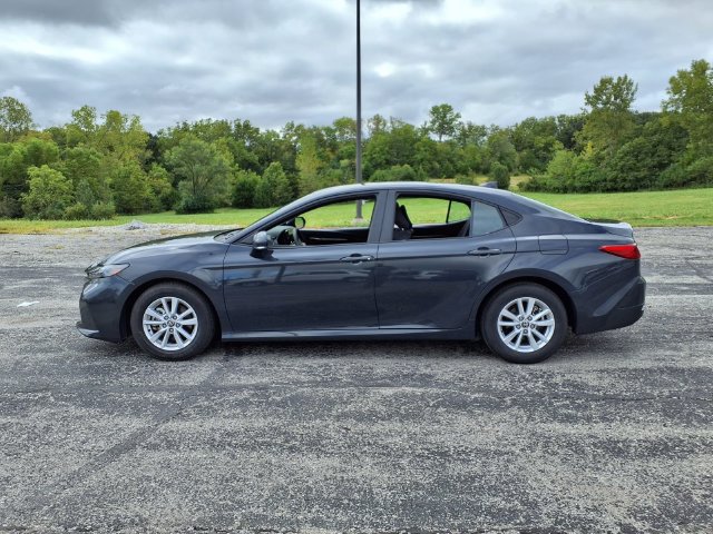 Used 2025 Toyota Camry LE FWD image 9
