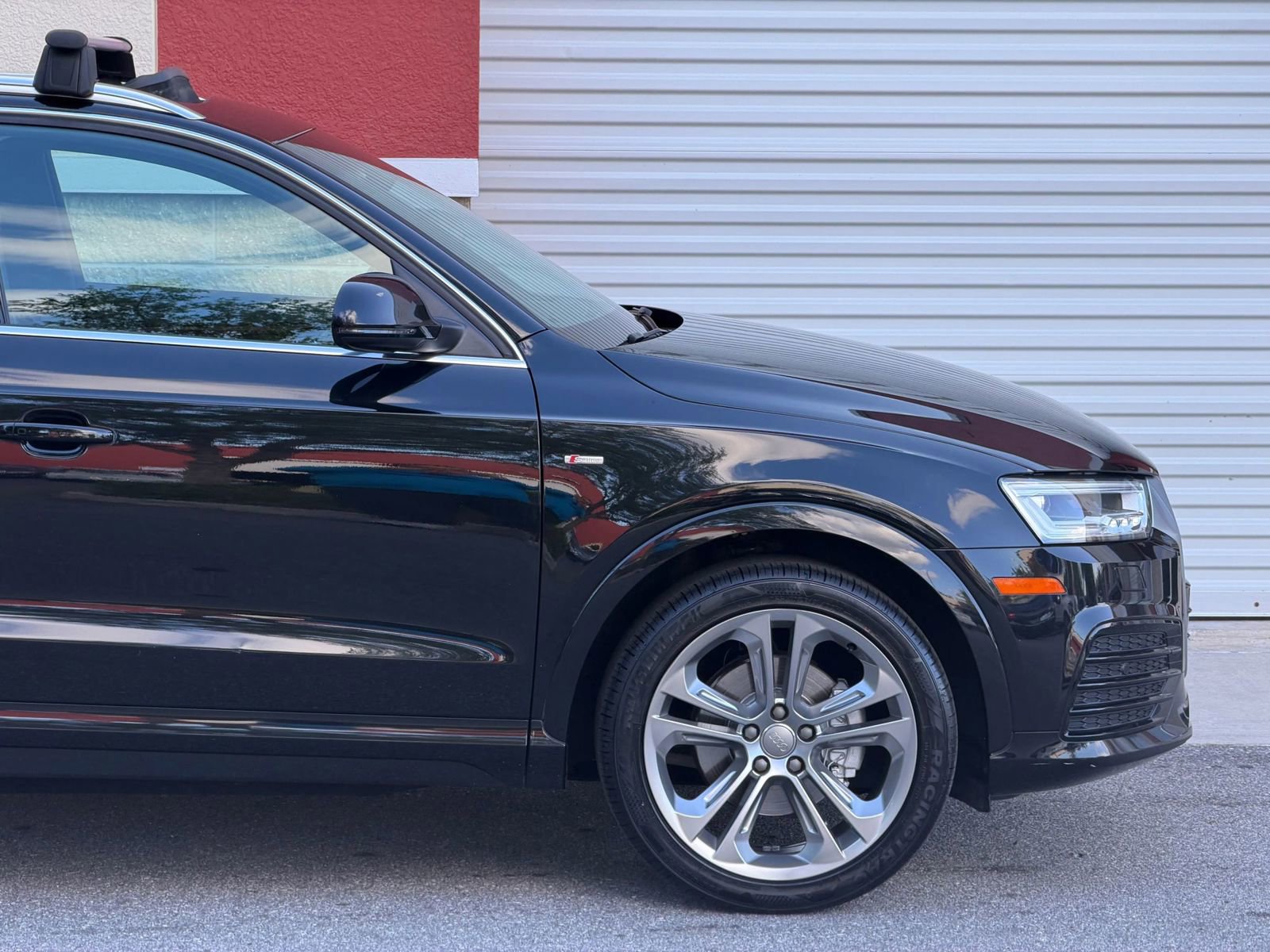 Used 2017 Audi Q3 2.0T Prestige w/ Prestige Package AWD/4WD image 17