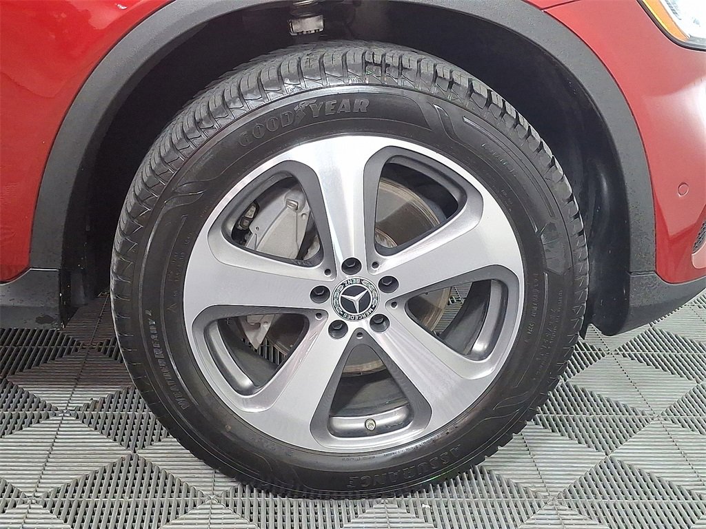 Used 2022 Mercedes-Benz GLC 300 4MATIC image 12