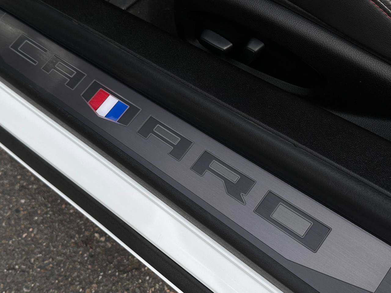 Used 2021 Chevrolet Camaro LT w/ RS Package RWD image 9