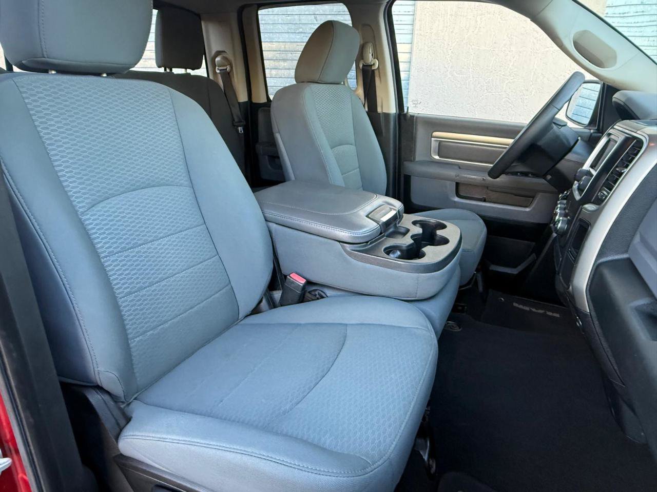 Used 2014 RAM 1500 Classic SLT RWD image 17