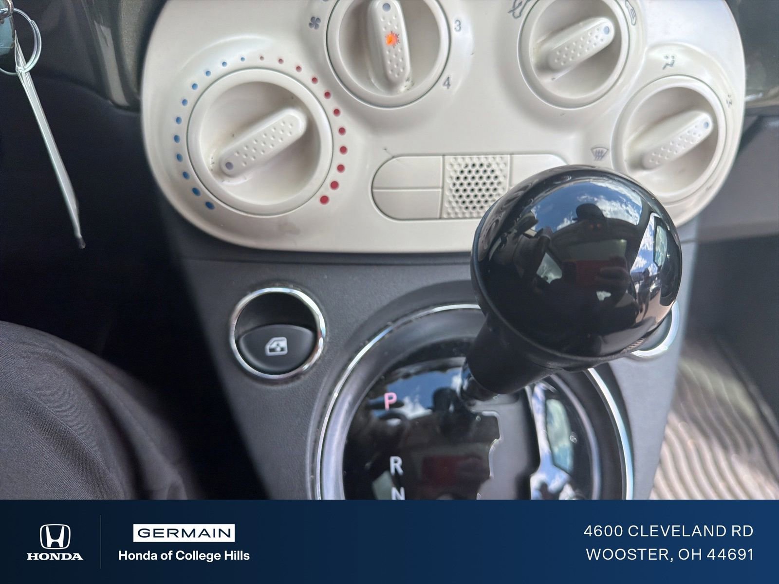 Used 2015 FIAT 500 Pop FWD image 12