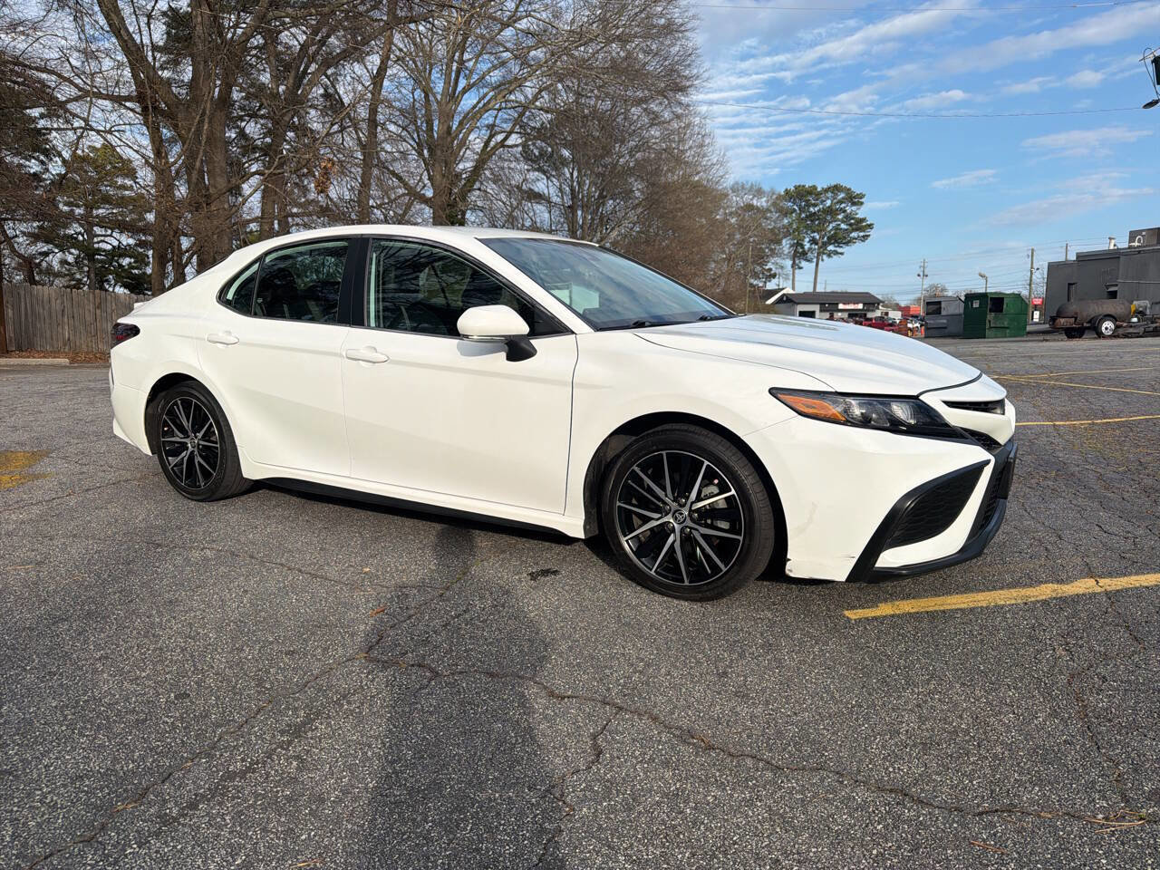 Used 2023 Toyota Camry SE image 10