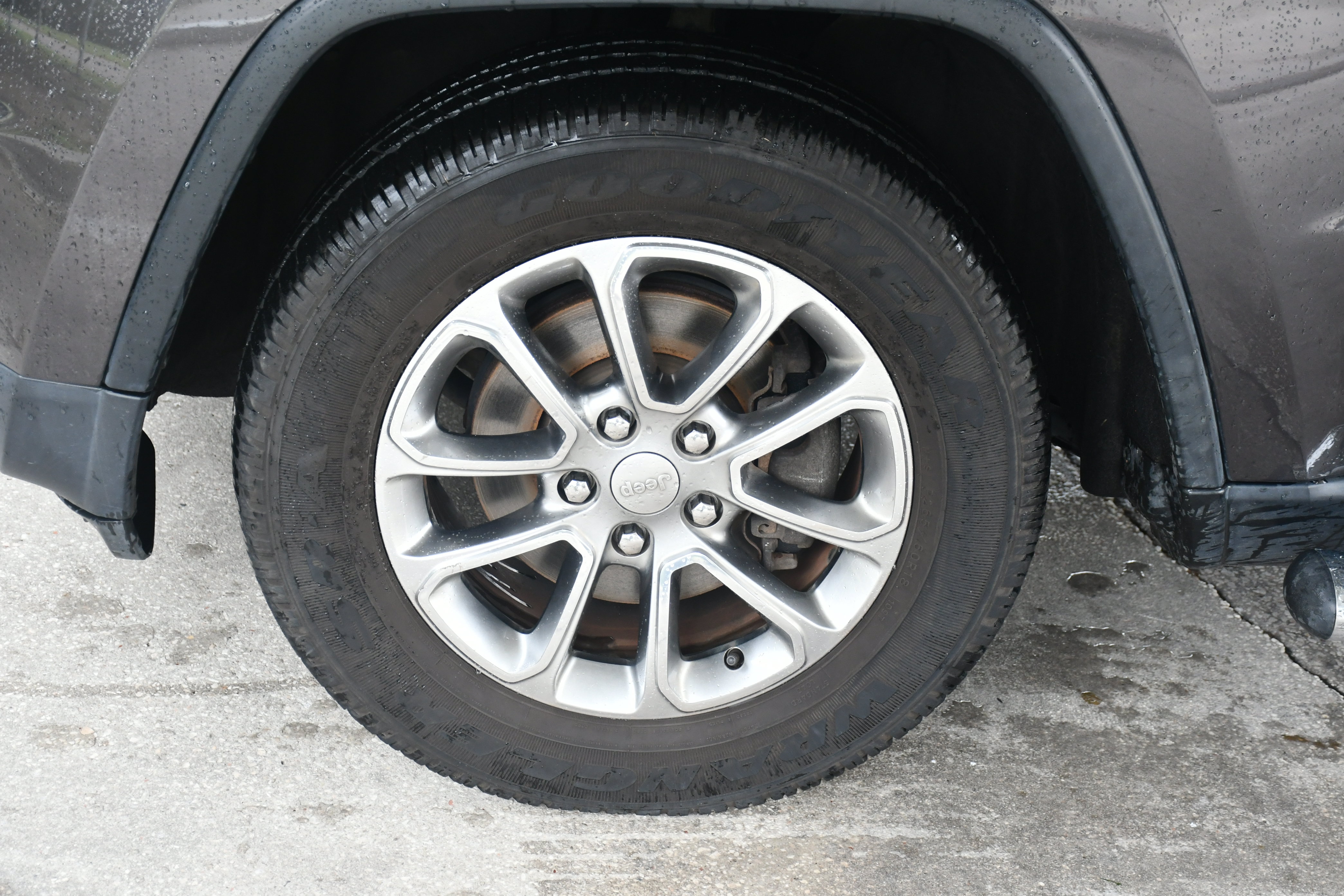 Used 2014 Jeep Grand Cherokee Limited AWD/4WD image 23