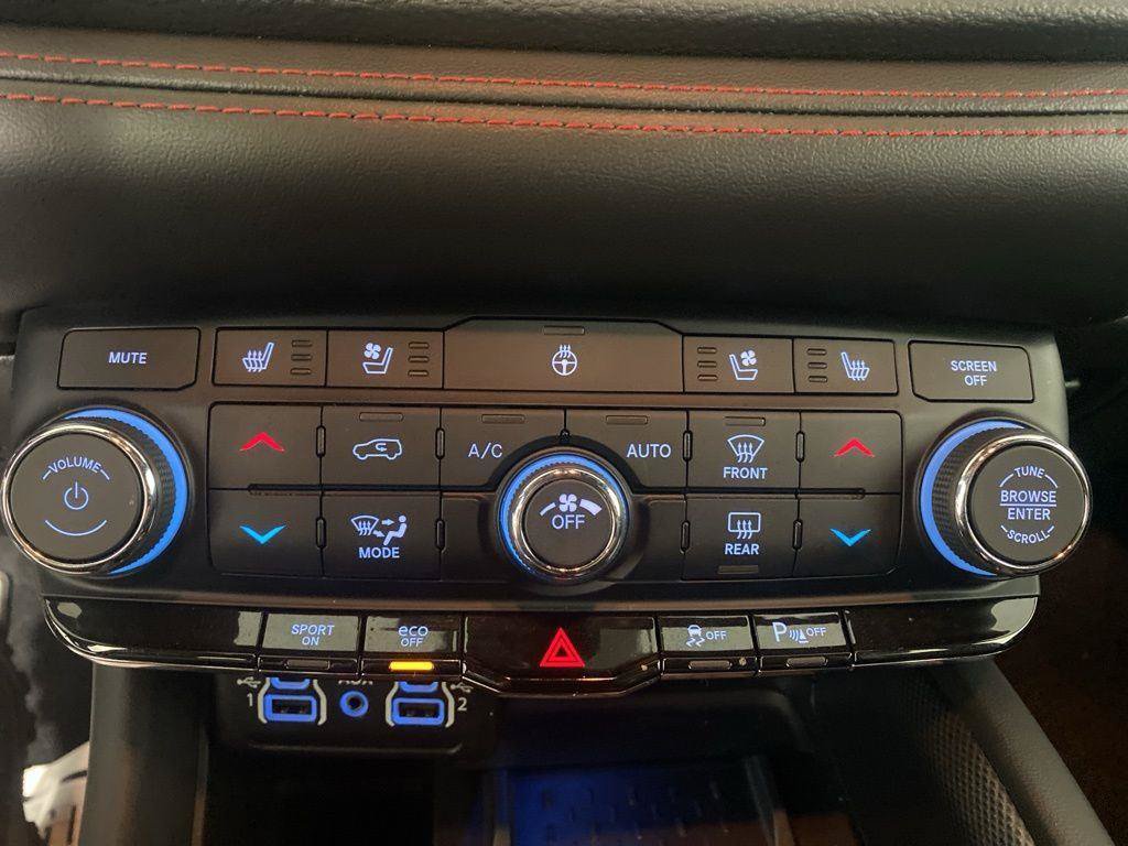 Used 2025 Dodge Durango R/T AWD/4WD image 5