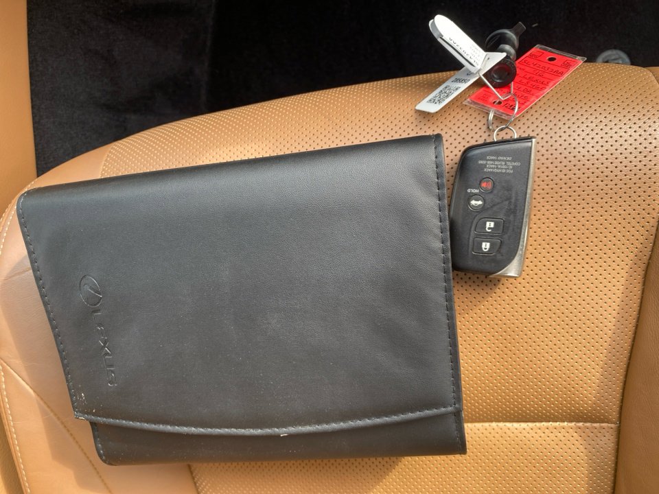 Used 2016 Lexus LS 460 image 38