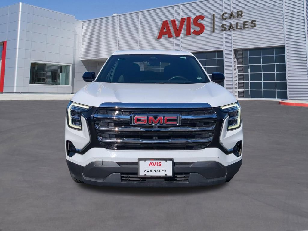 Used 2025 GMC Terrain Elevation image 2