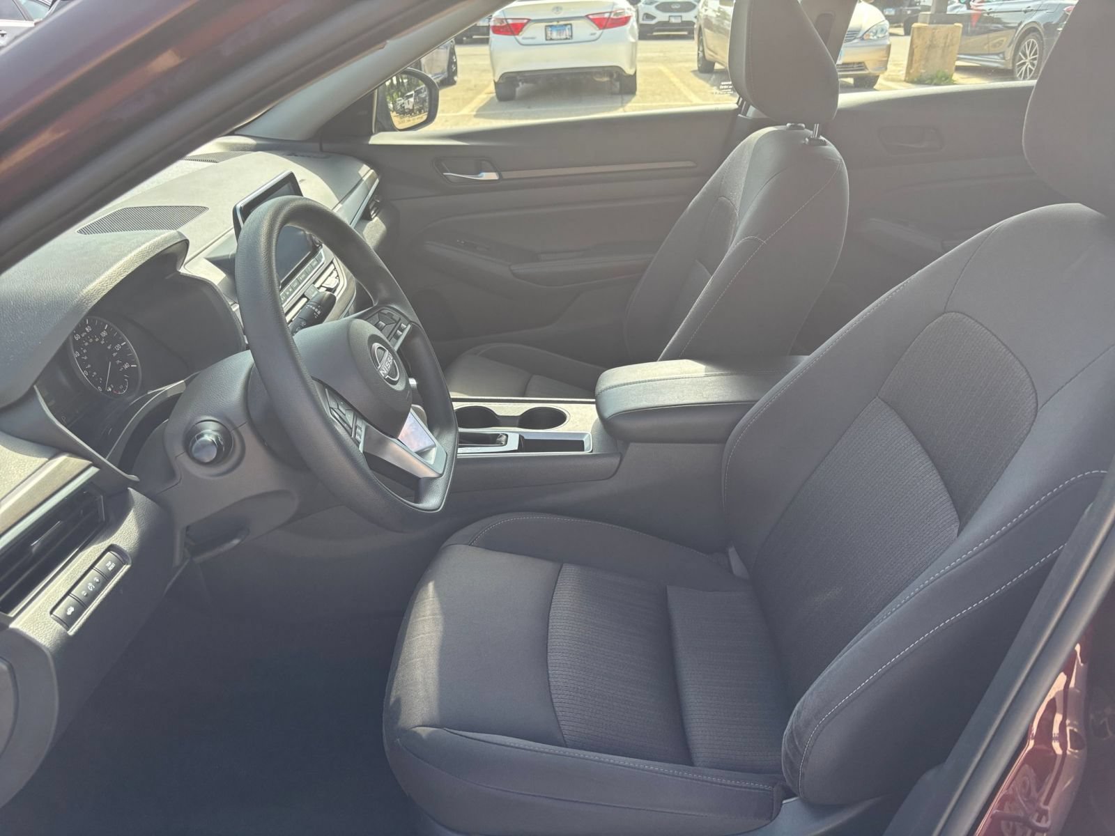 Used 2025 Nissan Altima 2.5 SV FWD image 22