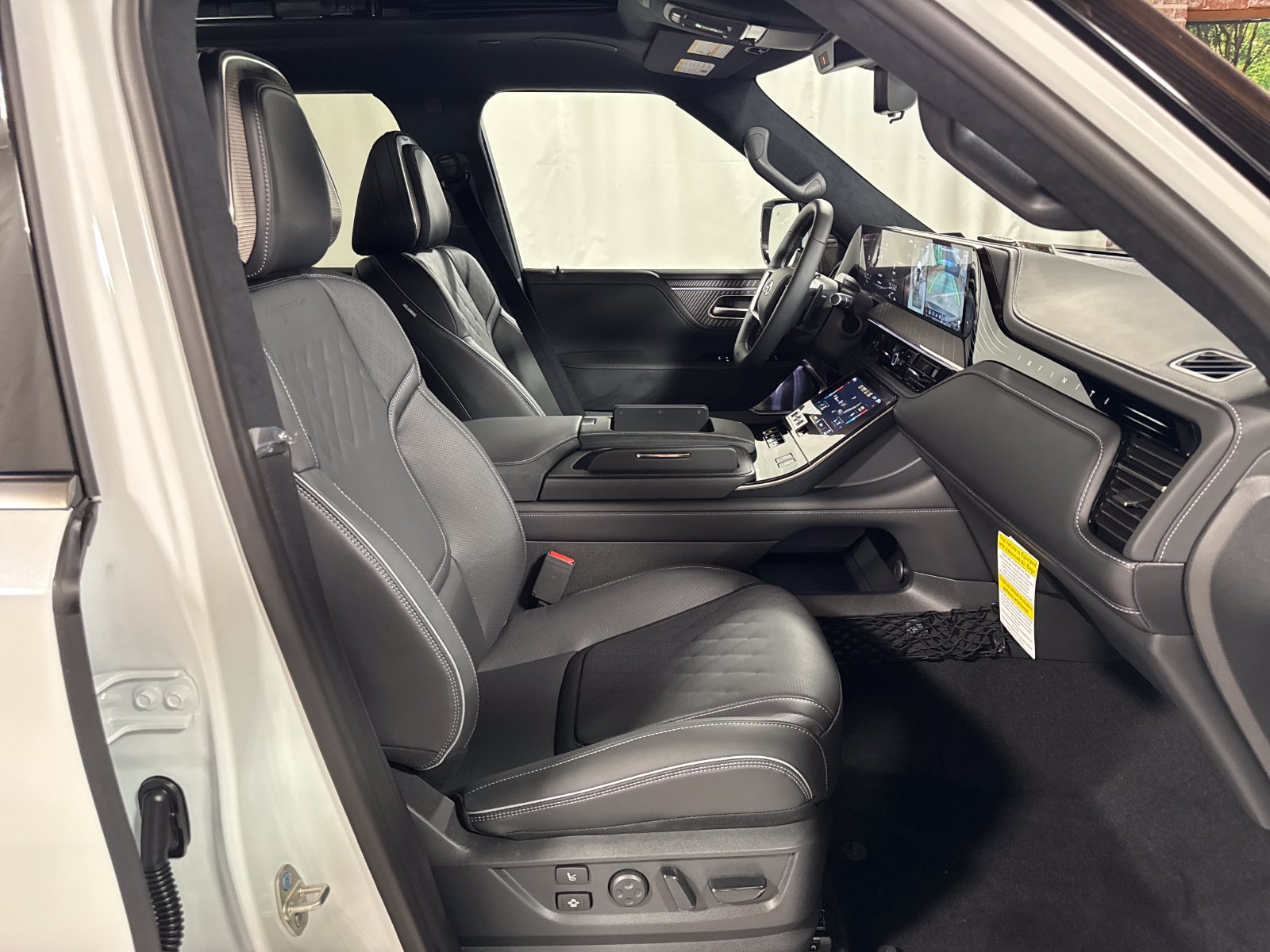 New 2027 INFINITI QX80 Autograph w/ Premium Cargo Package AWD/4WD image 26