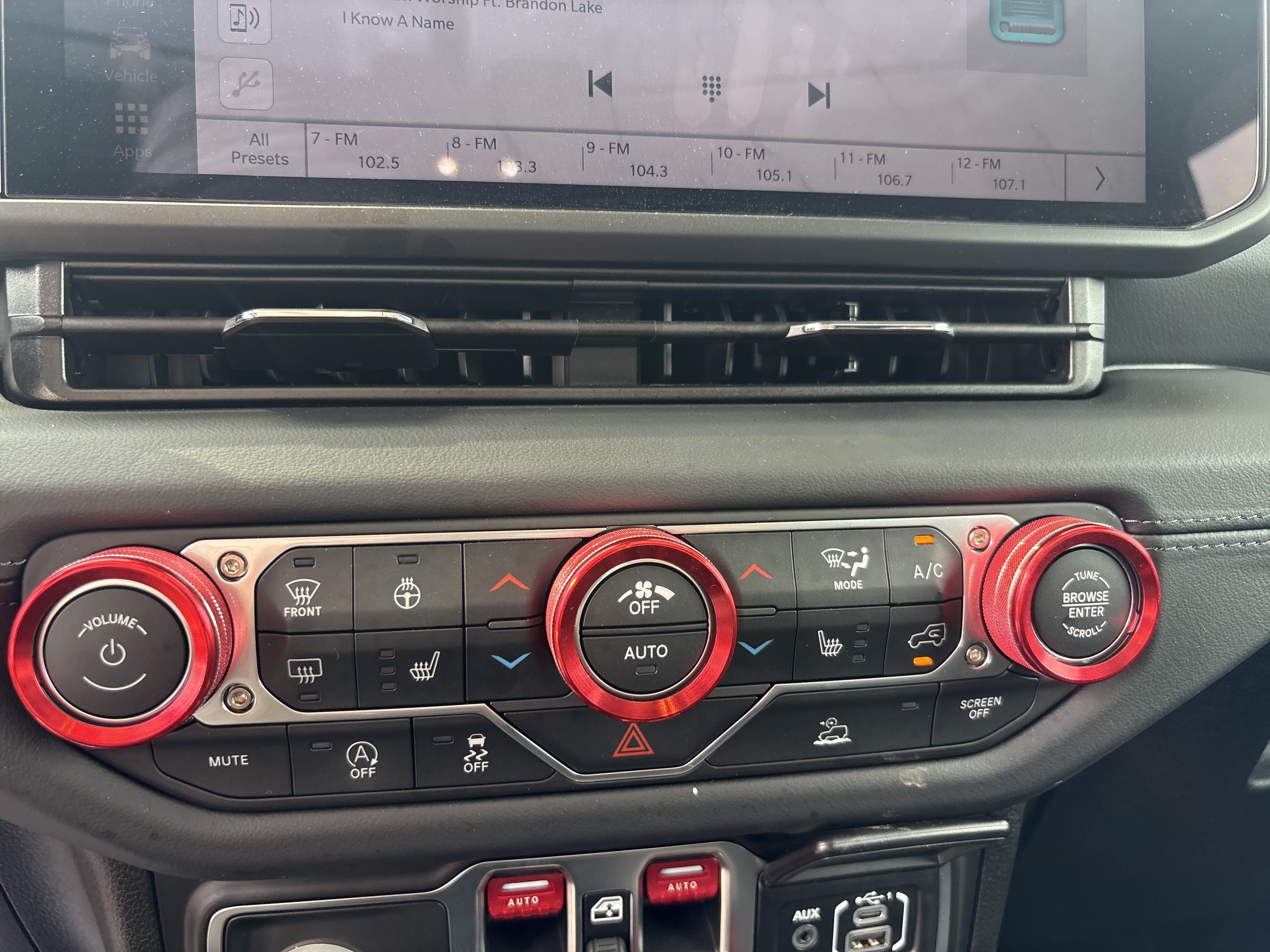 Used 2026 Jeep Gladiator Sport AWD/4WD image 15