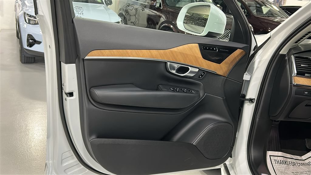 Certified 2024 Volvo XC90 T8 Plus w/ Protection Package AWD/4WD image 9