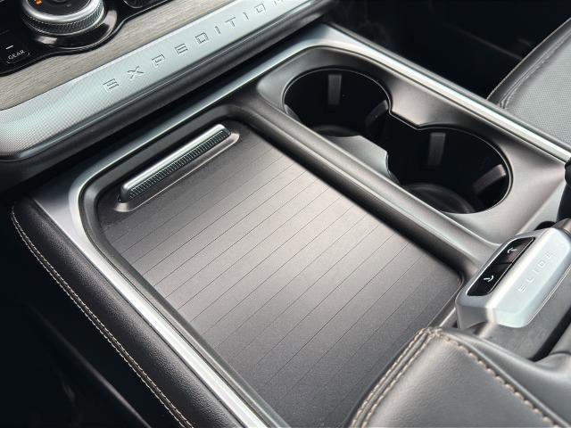 Certified 2025 Ford Expedition Max Platinum w/ Driver's Package image 33
