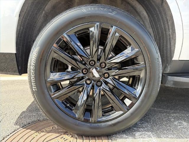 Certified 2023 Cadillac Escalade Premium Luxury w/ LPO, Radiant Package AWD/4WD image 18