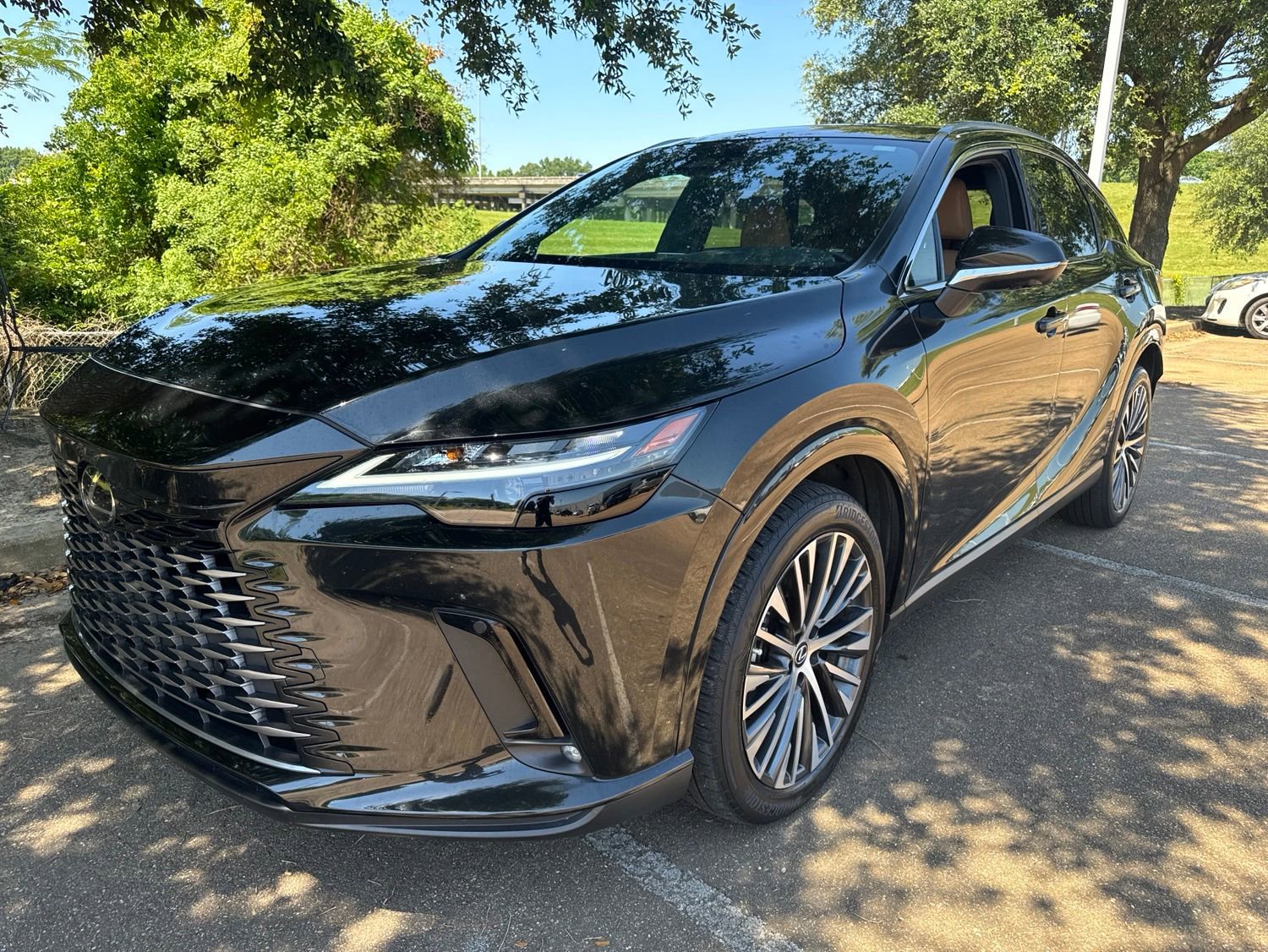 Used 2024 Lexus RX 350 Premium w/ Cold Area Package FWD image 3