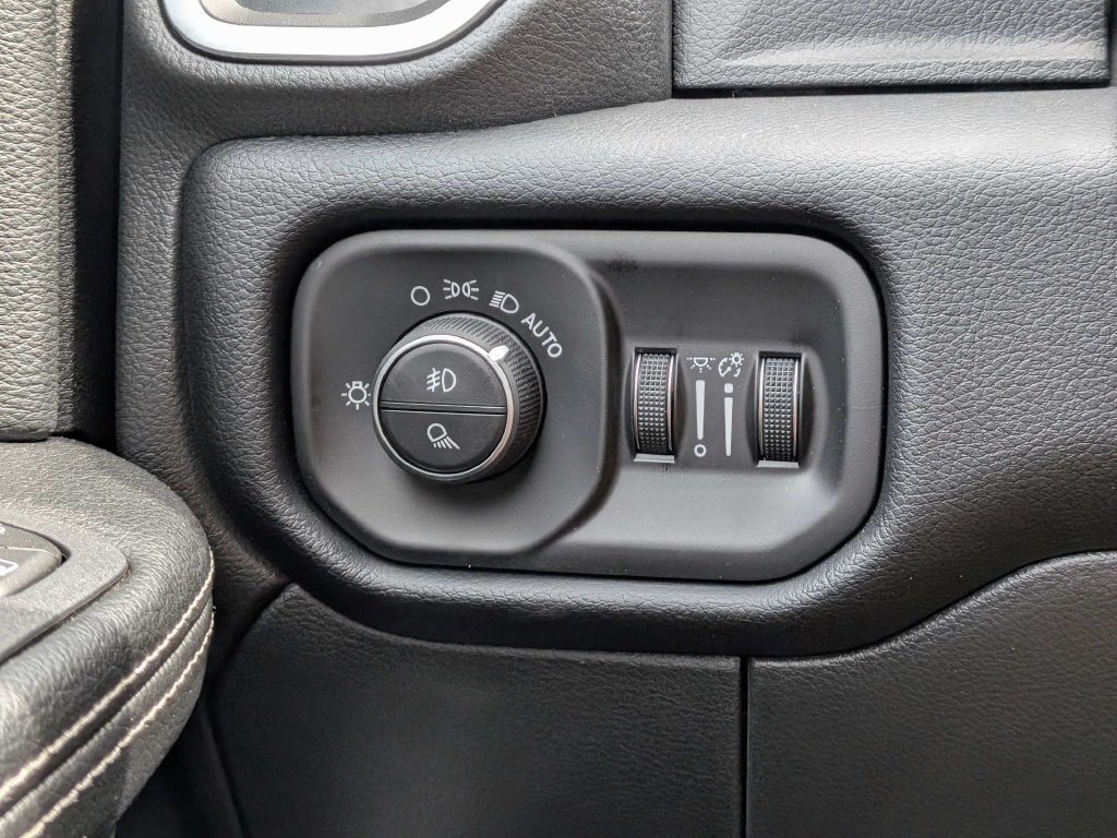 New 2026 RAM 2500 Laramie w/ Night Edition AWD/4WD image 20