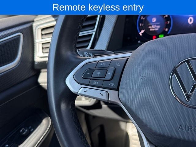 Used 2025 Volkswagen Atlas Cross Sport SEL R-Line AWD/4WD image 27