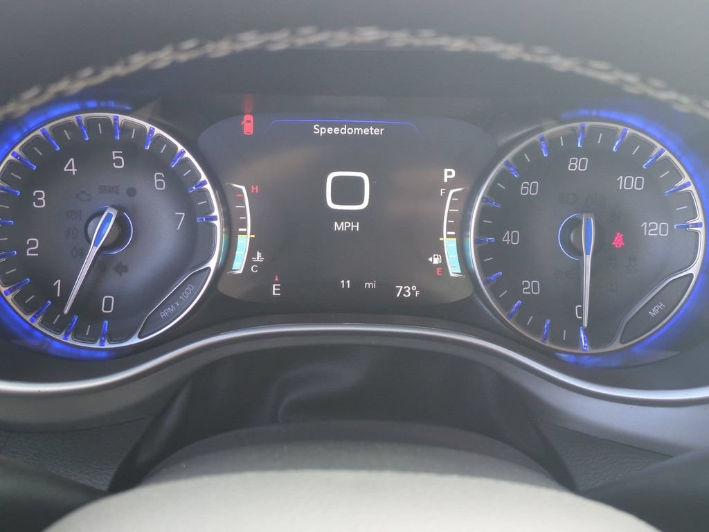 New 2027 Chrysler Pacifica Select FWD image 18