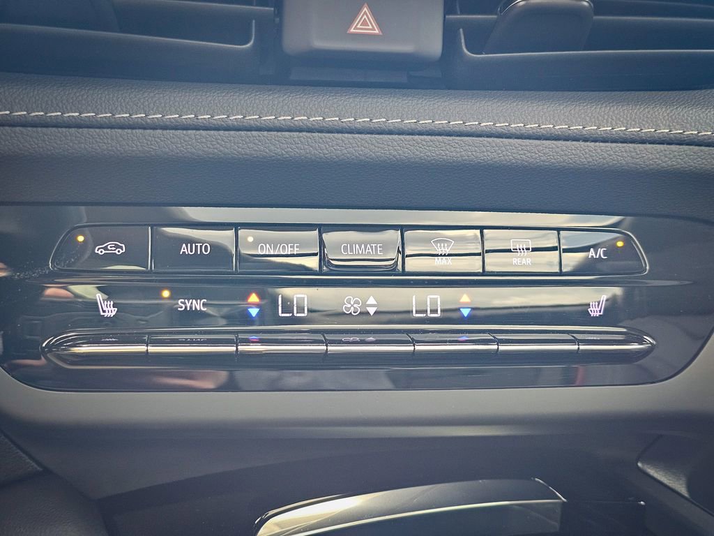 Certified 2023 Buick Envision Essence w/ Sport Touring Package image 26