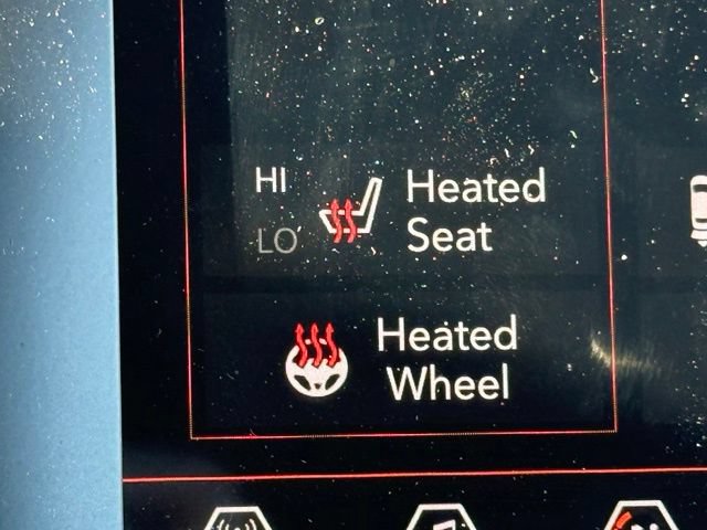 Used 2019 Jeep Cherokee Latitude Plus w/ Cold Weather Group AWD/4WD image 26
