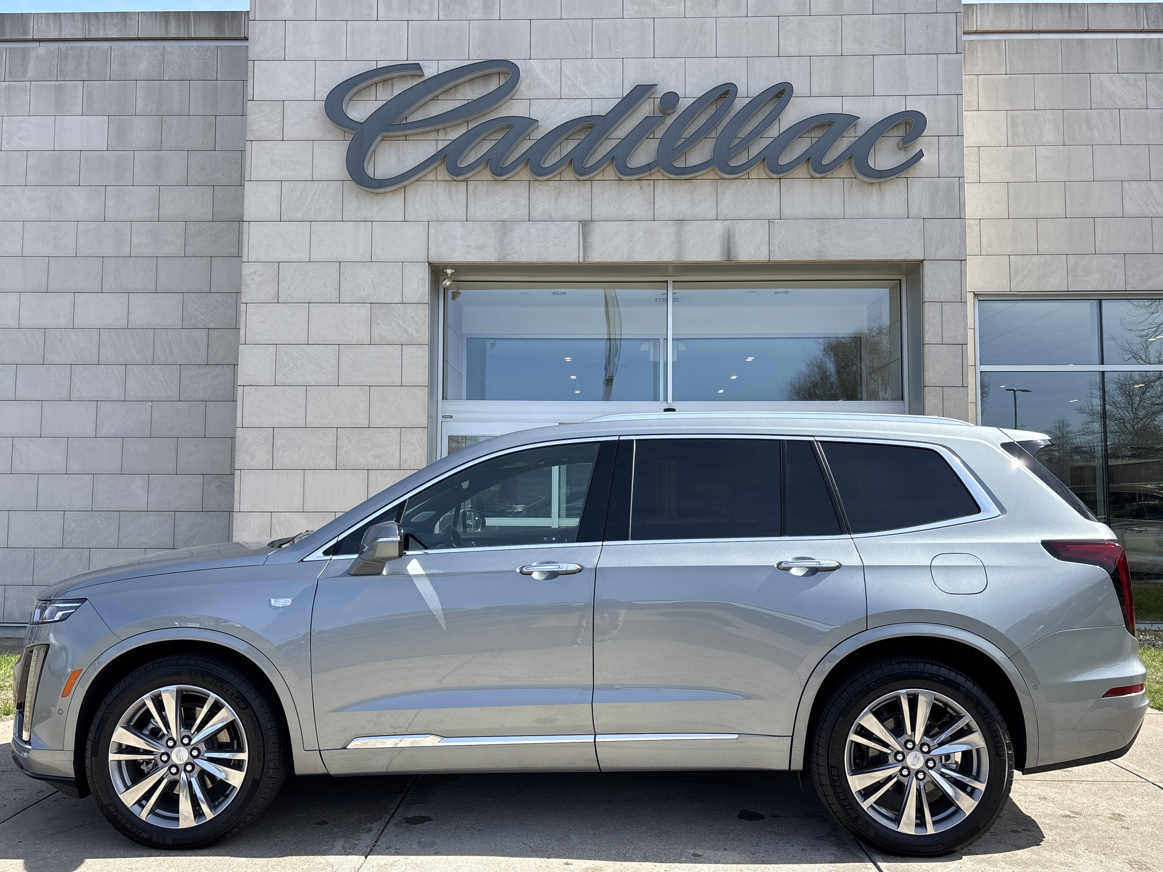 Used 2024 Cadillac XT6 Premium Luxury w/ Platinum Package image 10