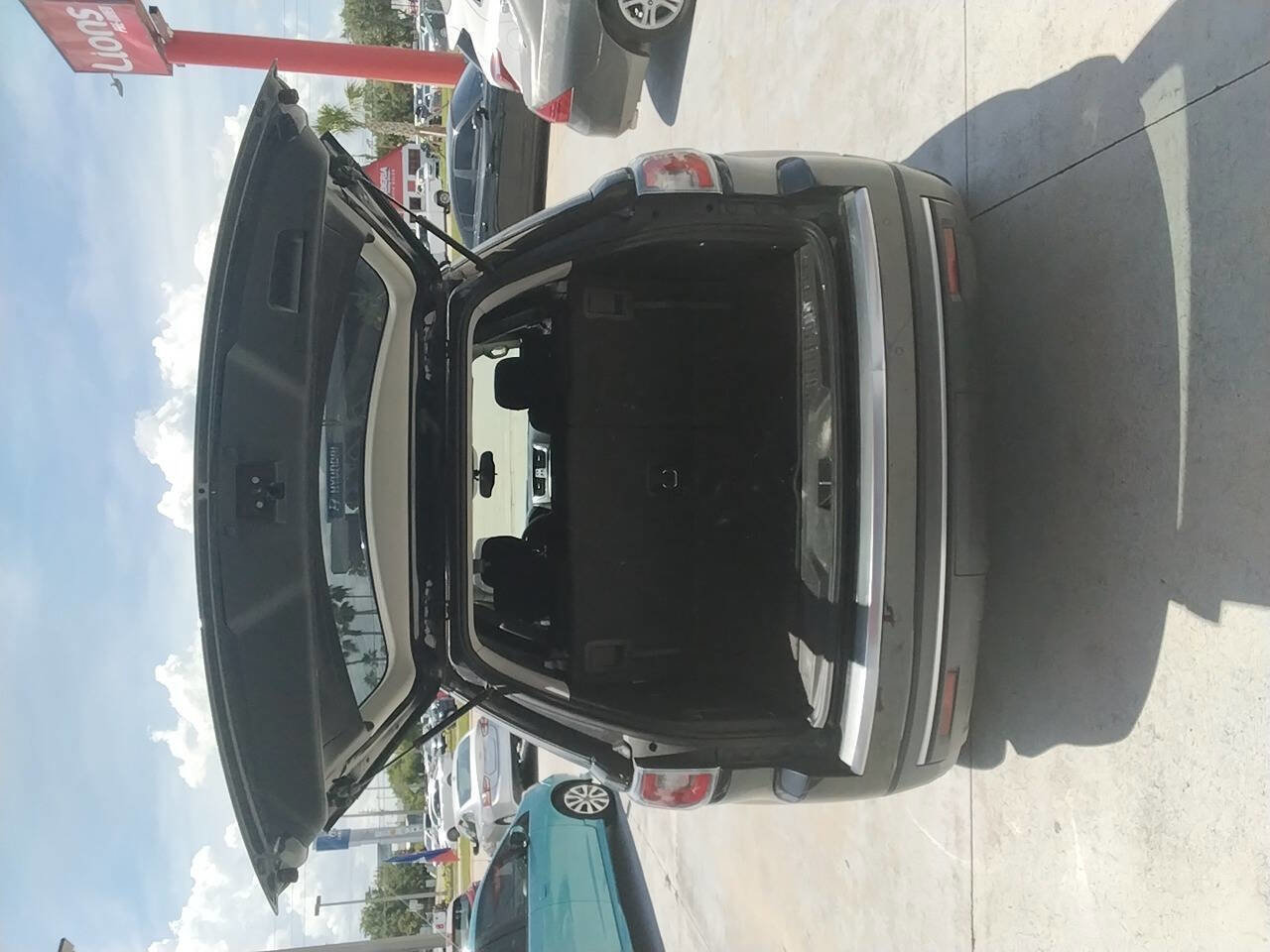 Used 2014 GMC Acadia SLE image 6