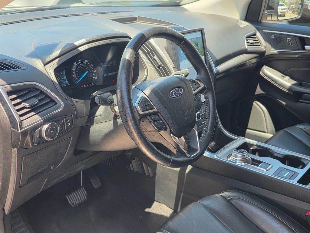 Used 2022 Ford Edge Titanium AWD/4WD image 12