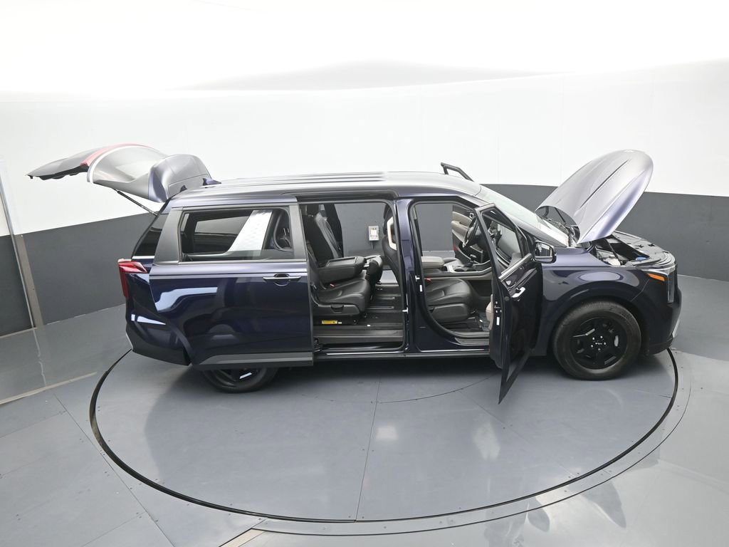 Used 2025 Kia Carnival image 73