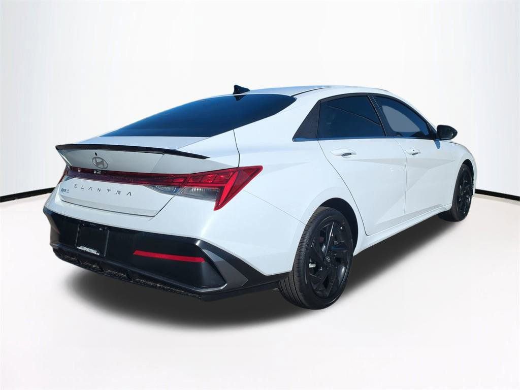 New 2026 Hyundai Elantra SEL Sport image 5