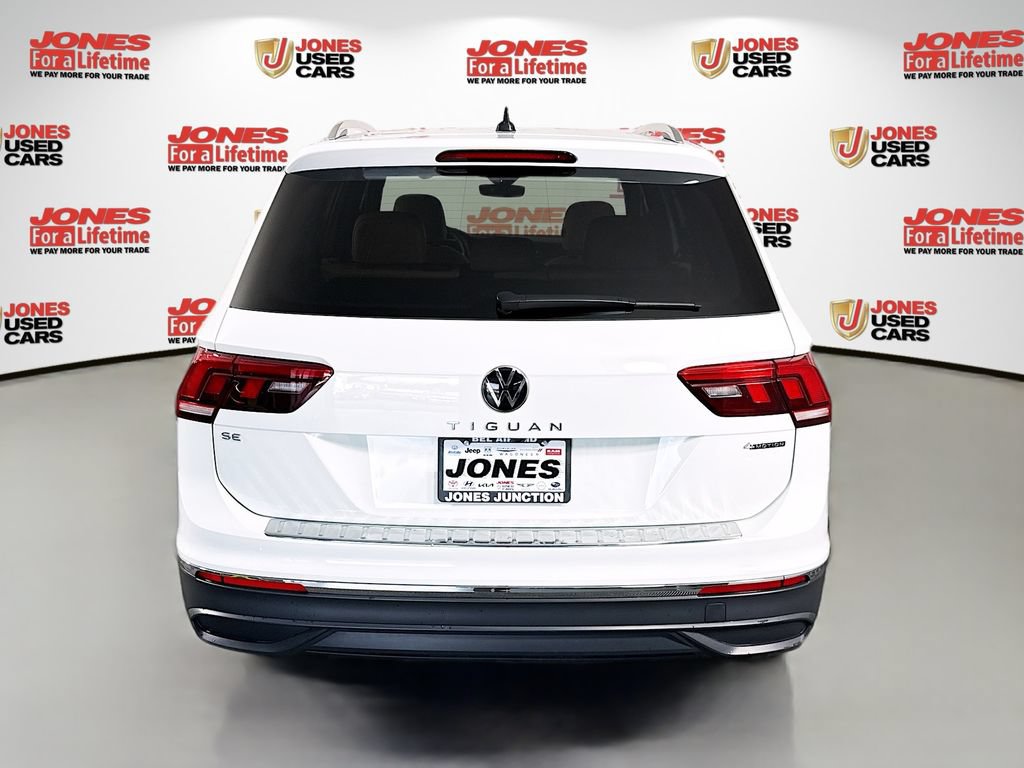 Used 2024 Volkswagen Tiguan SE AWD/4WD image 14
