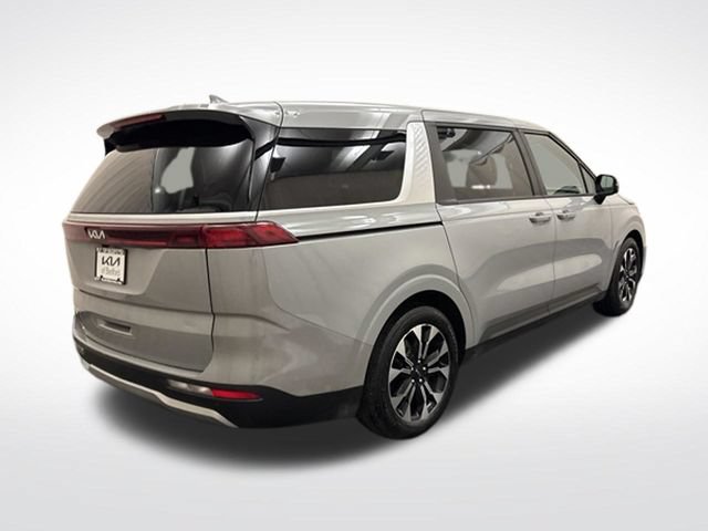 Used 2024 Kia Carnival EX FWD image 5