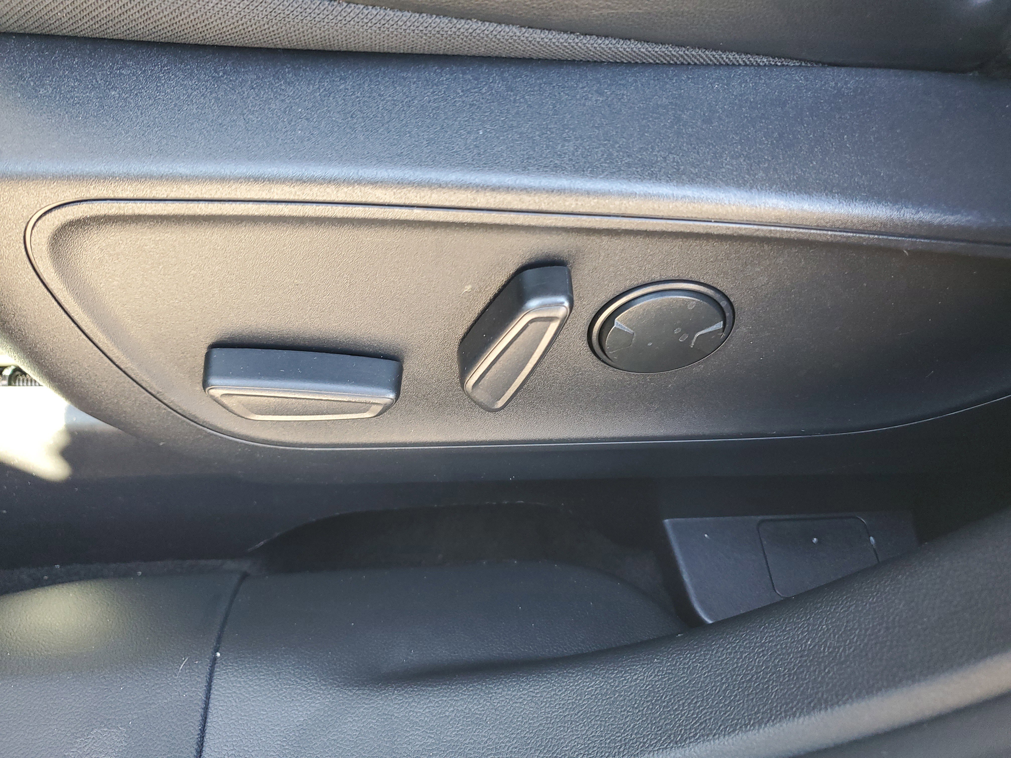 Used 2024 Ford Escape ST-Line w/ Tech Pack #1 image 24