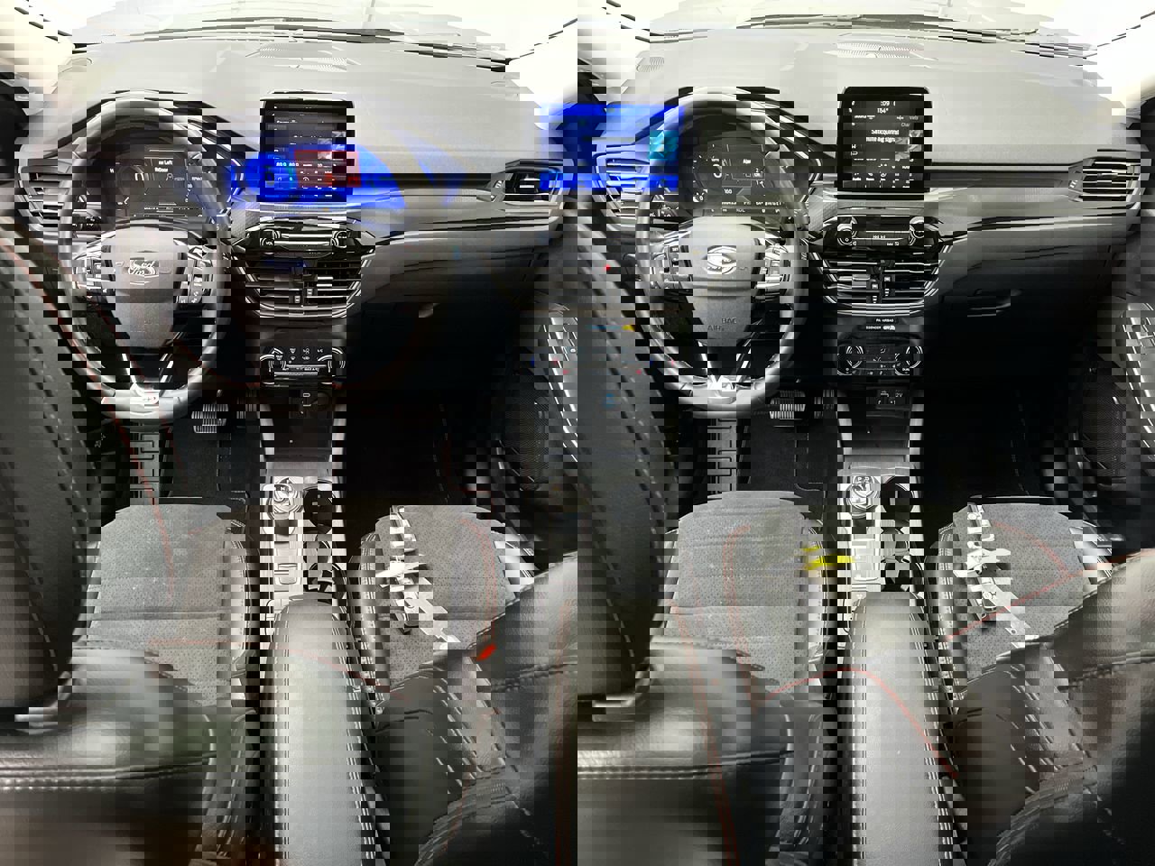 Certified 2022 Ford Escape SEL w/ SEL Stealth AWD Package image 4