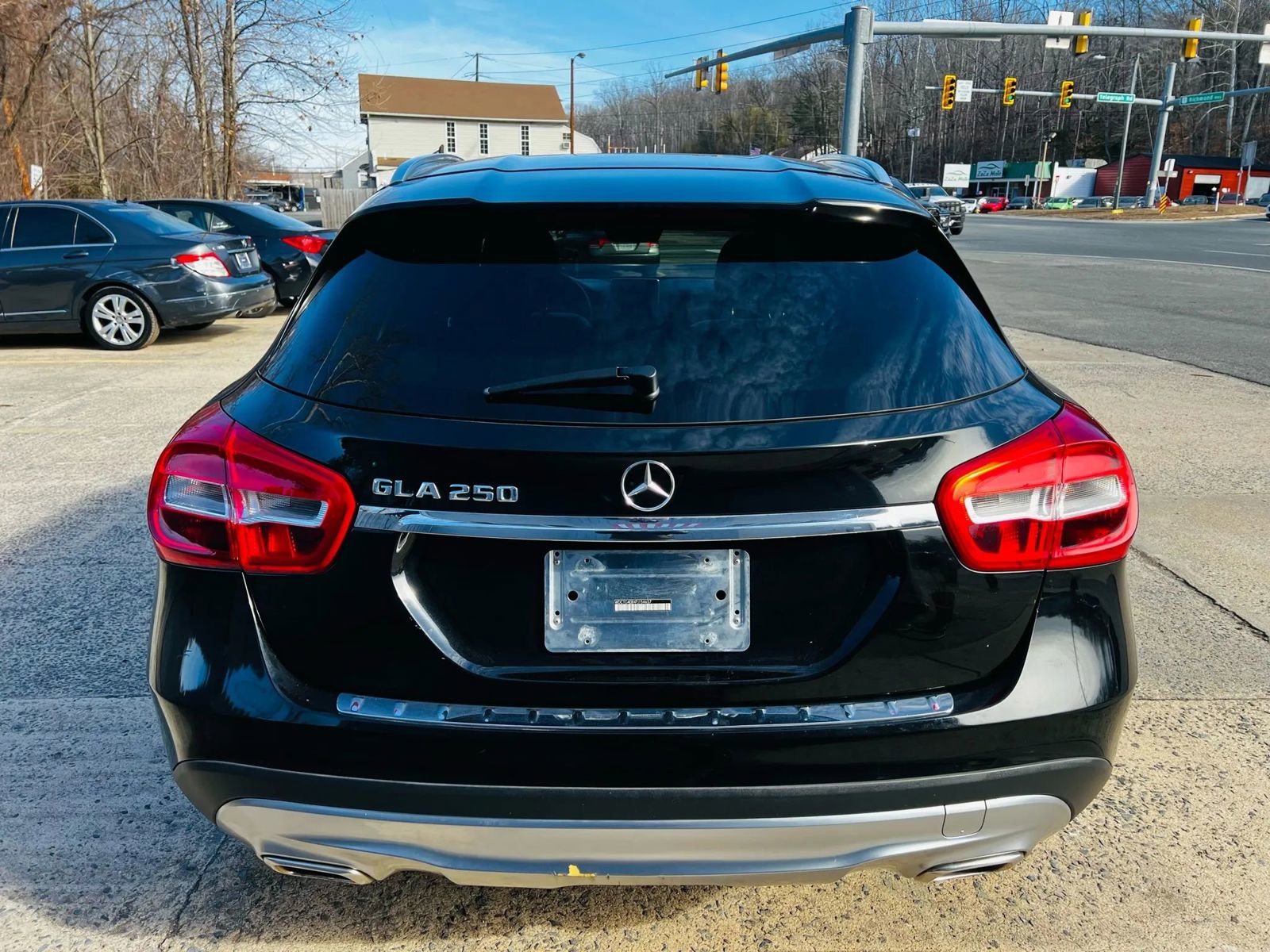 Used 2015 Mercedes-Benz GLA 250 GLA 250 Sport Utility 4D w/ Premium Package image 8