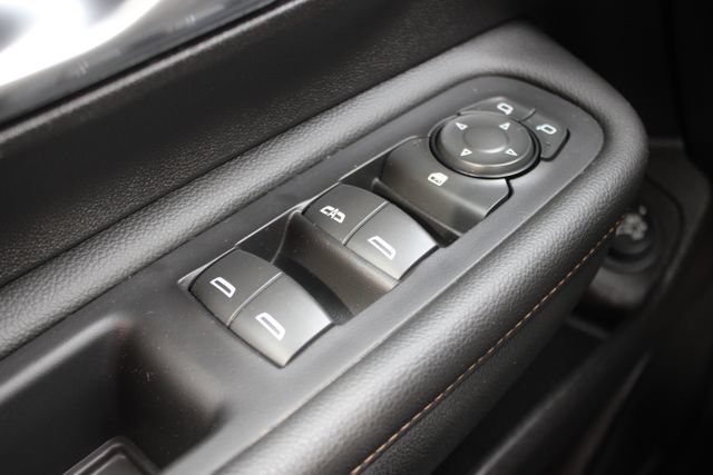Used 2024 GMC Terrain AT4 w/ Infotainment Package II AWD/4WD image 18