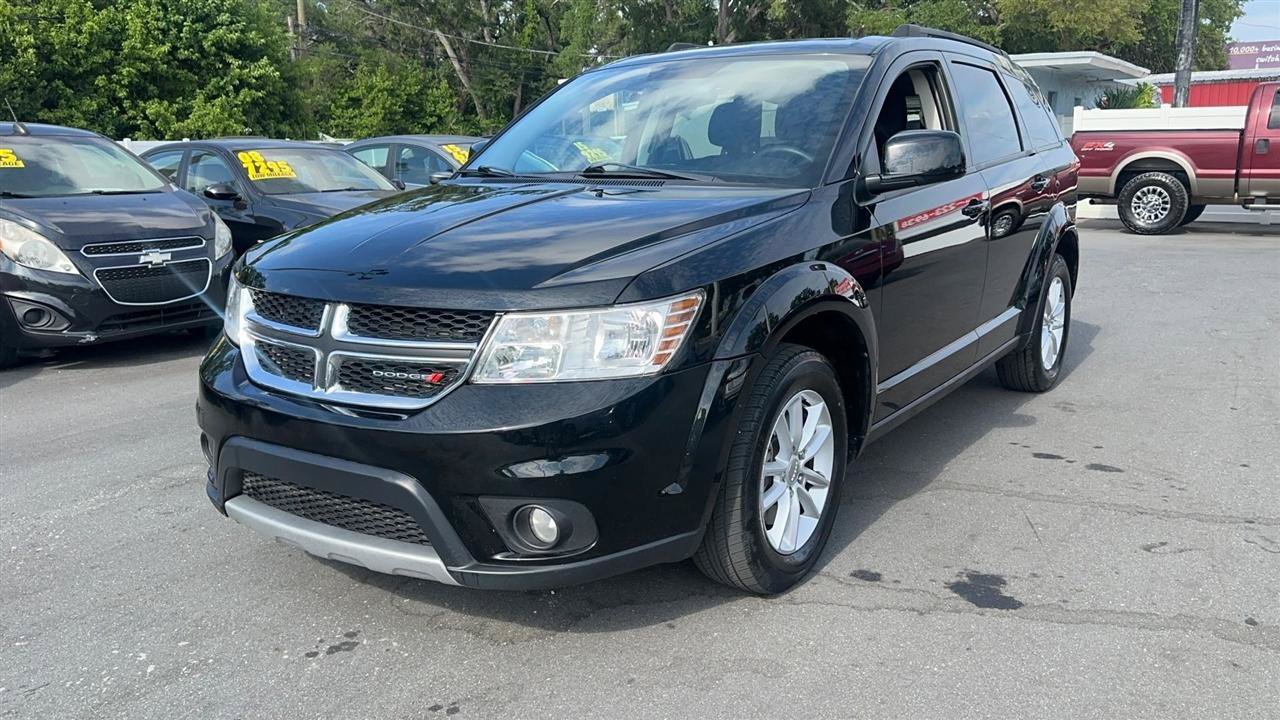 Used 2015 Dodge Journey SXT w/ Flexible Seating Group FWD image 2
