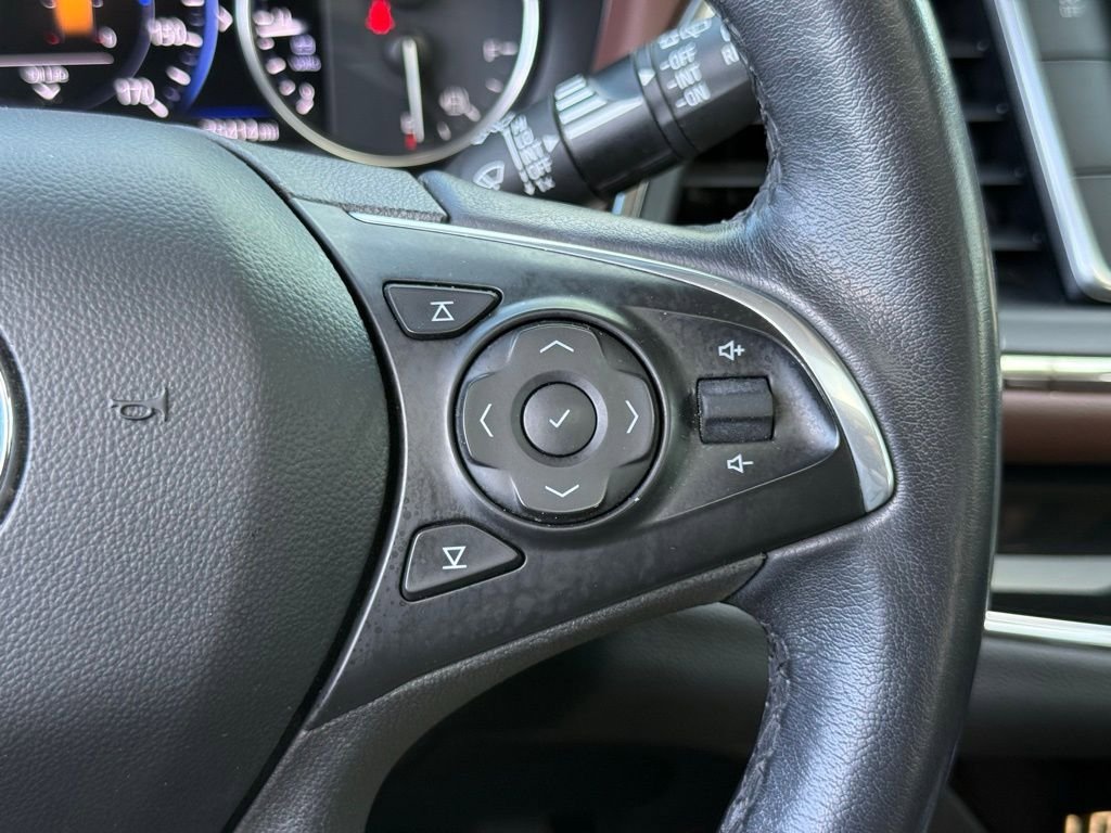 Used 2021 Buick Enclave Avenir w/ Avenir Technology Package image 32