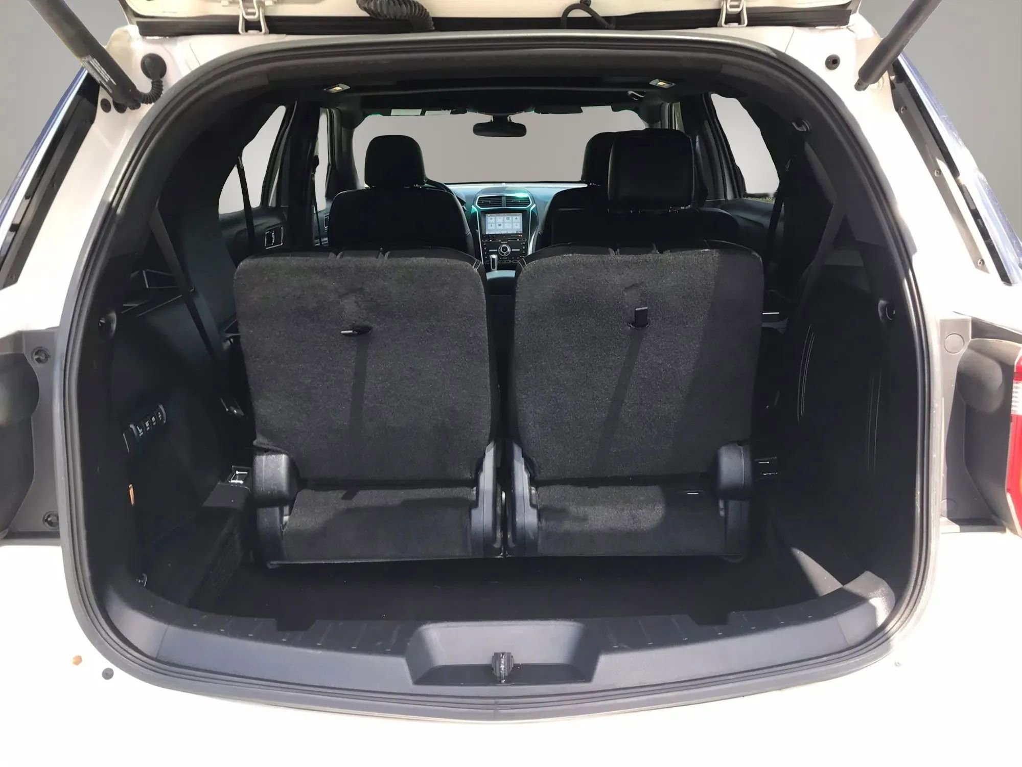 Used 2017 Ford Explorer Limited w/ Equipment Group 301A AWD/4WD image 39