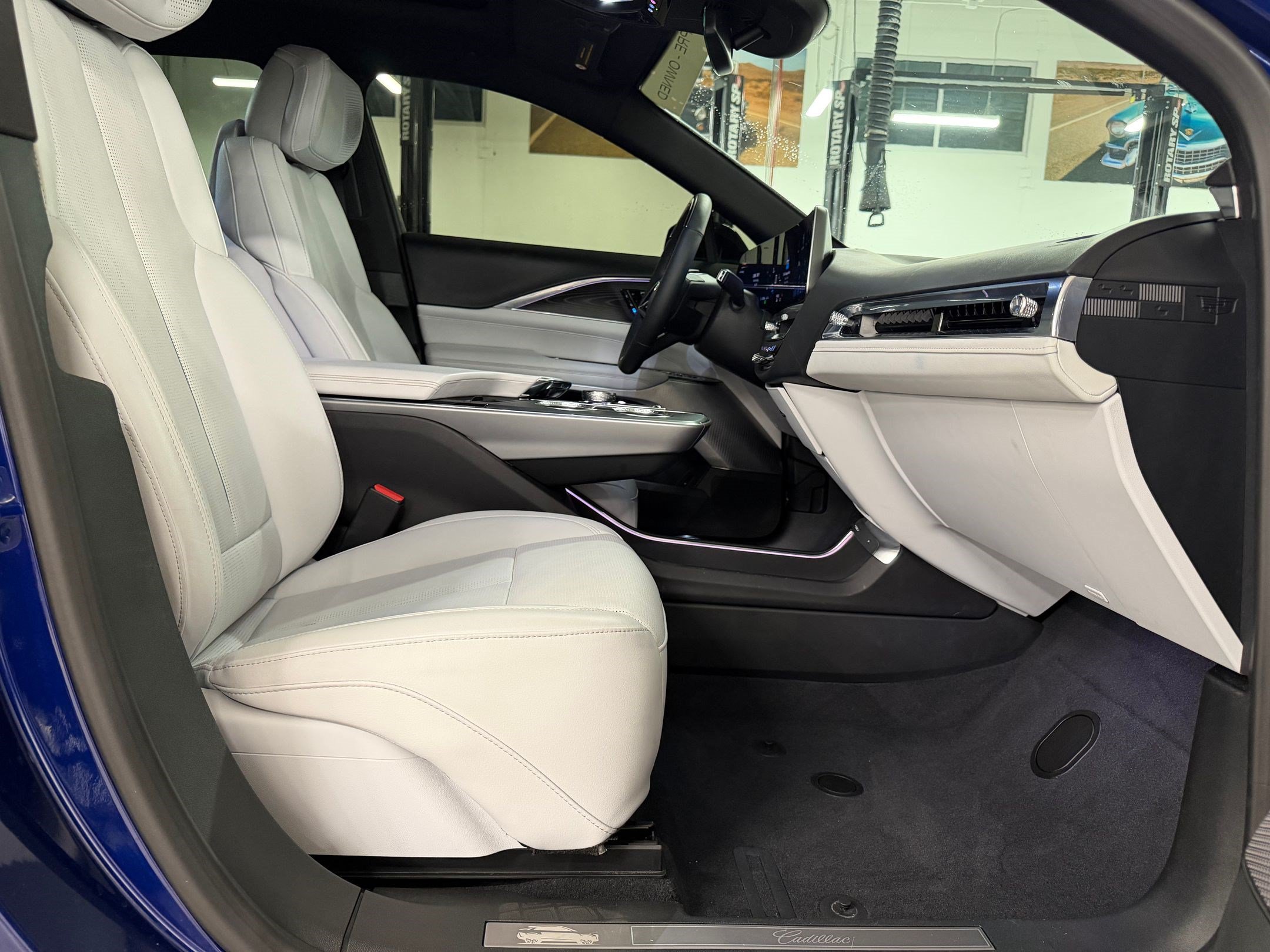 Certified 2024 Cadillac Lyriq Sport RWD image 26
