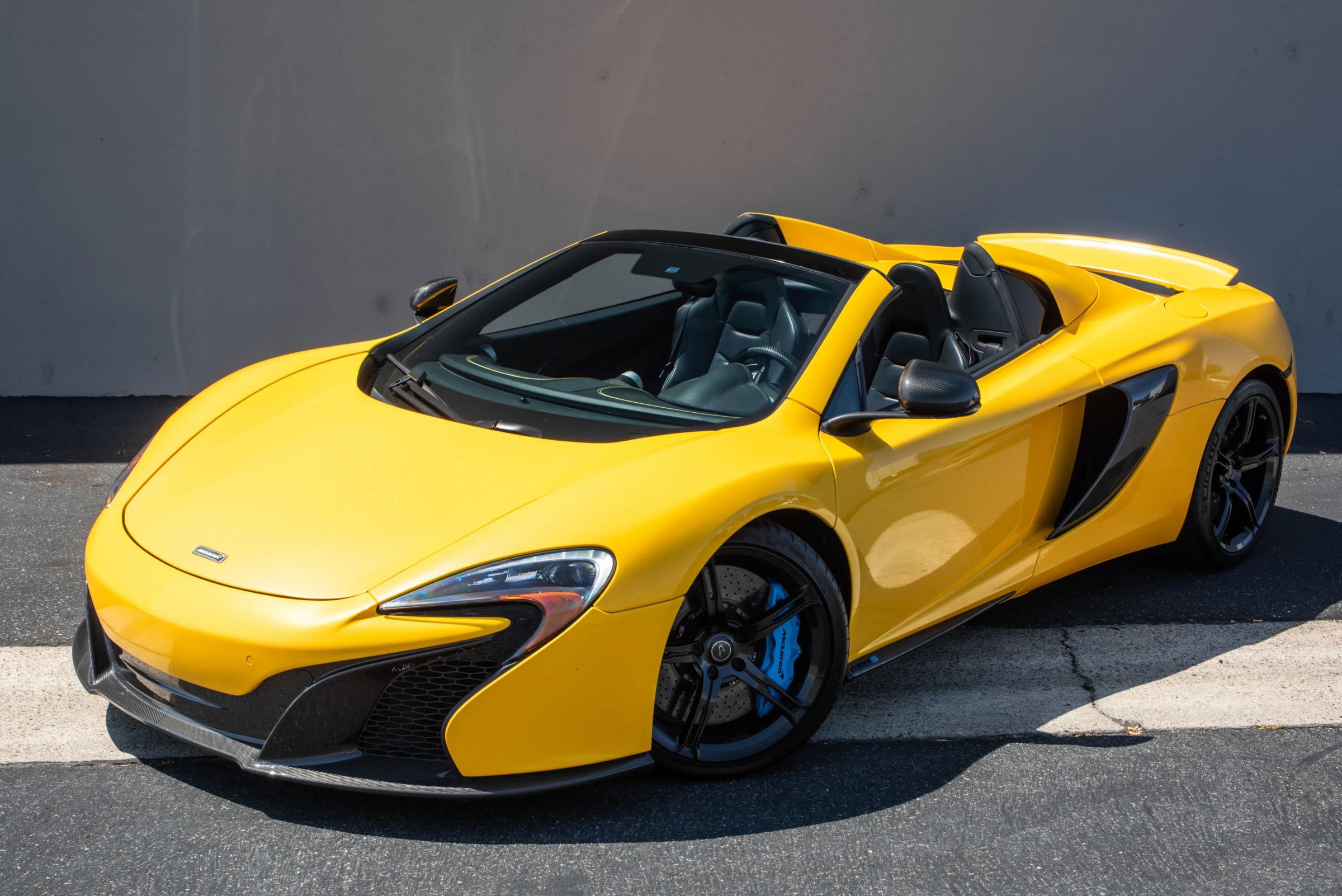 Used 2015 McLaren 650S Spider image 3