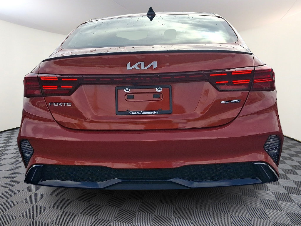 Used 2022 Kia Forte GT-Line w/ GT-Line Premium Package FWD image 8