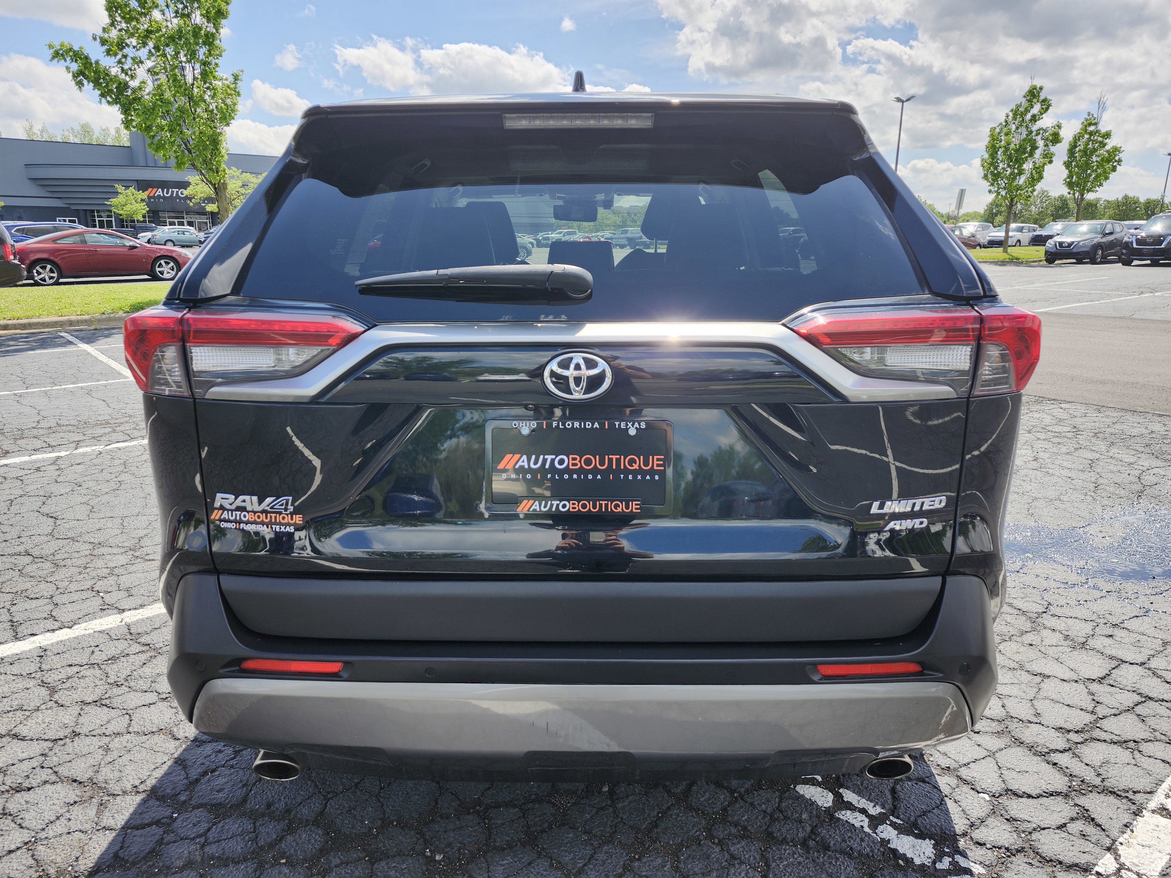 Used 2019 Toyota RAV4 Limited w/ Cold Weather Package AWD/4WD image 19