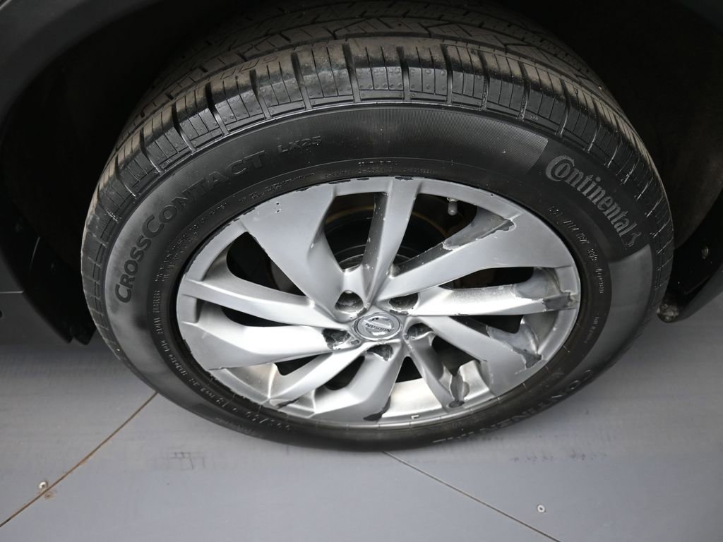 Used 2014 Nissan Rogue SL w/ SL Premium Package image 15